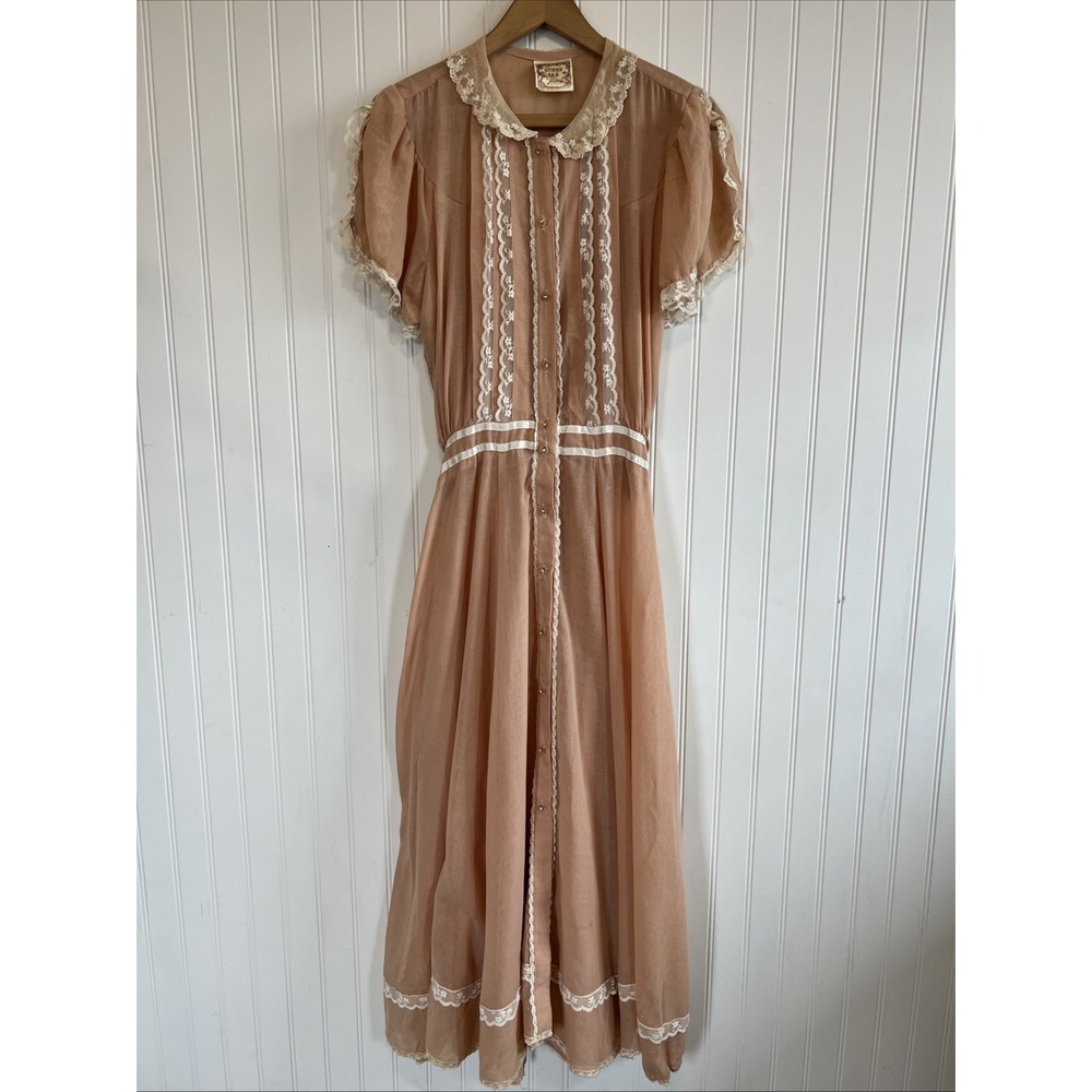 WOMENS 1970's VINTAGE Peach SheerVICTORIAN LACE DRESS GUNNE SAX BY JESSICA  S/XS